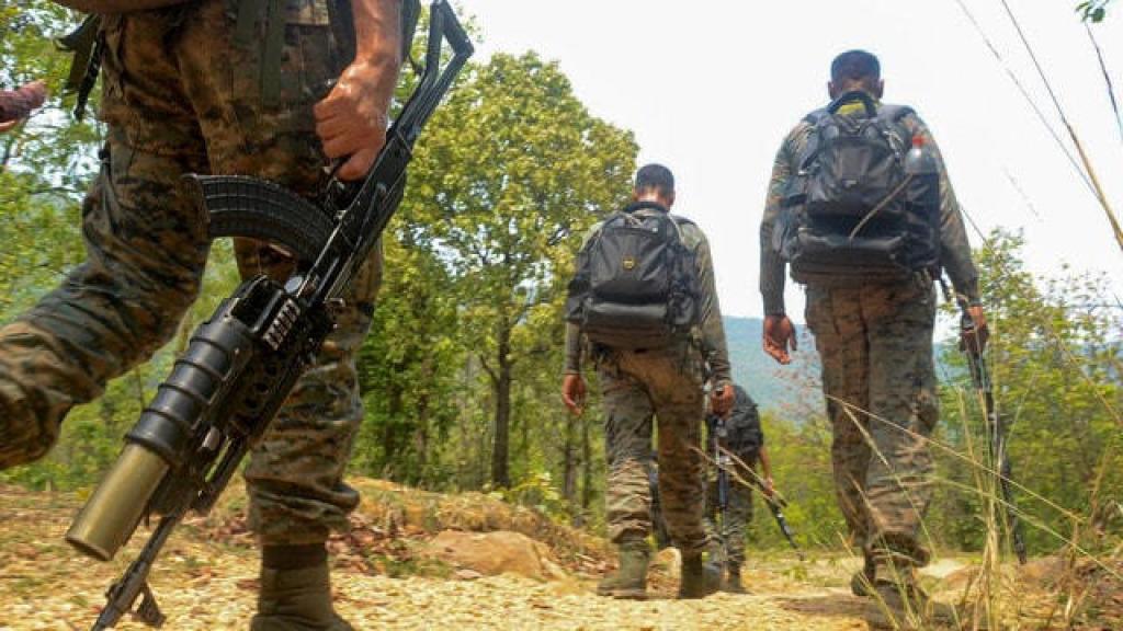 मासूम भारतीयों के जरिए हो रही थी फंडिंग, कैसे पाक के जाल में फंसा CRPF अधिकारी मोती राम जाट 15घंटे • 3 मिनट पढ़ा गया