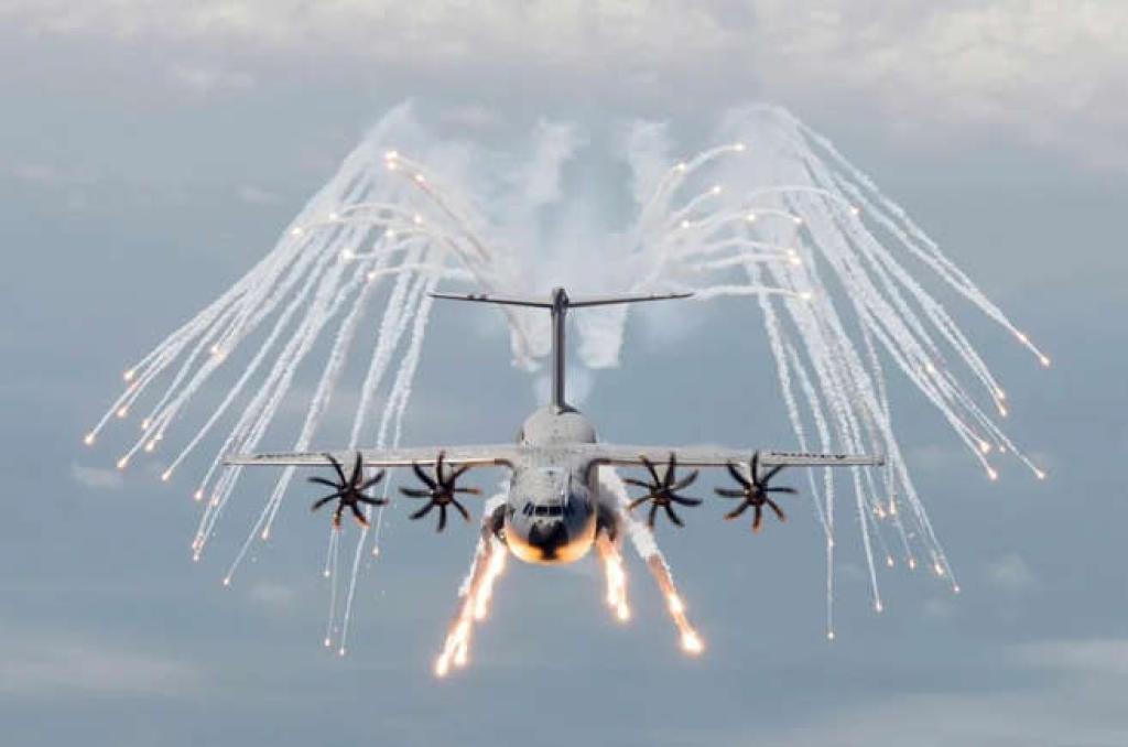 ब्रिटिश एयरफोर्स का एटलस एयरबस, हवा में ही लॉन्च करता ड्रोन, जानें ताकत-खासियत