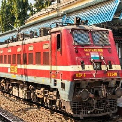 ट्रैवलर्स को जरूर पता होने चाहिए भारतीय रेलवे के ये 5 नियम