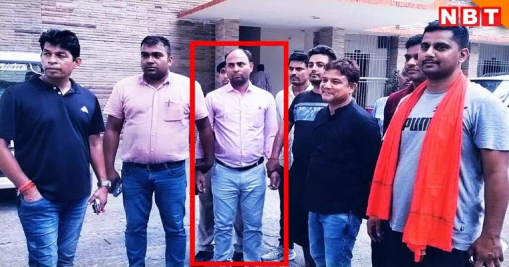 Bihar: 'लाल घेरे वाले घूसखोर को पहचान लीजिए', दाखिल- खारिज के लिए ले रहा था एक लाख दस हजार, निगरानी ने दबोचा