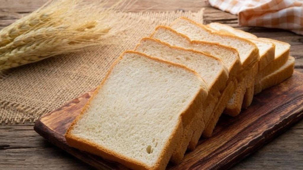 क्या आप भी फ्रिज में स्टोर करते हैं ब्रेड? जानिए ऐसा क्यों नहीं करना चाहिए