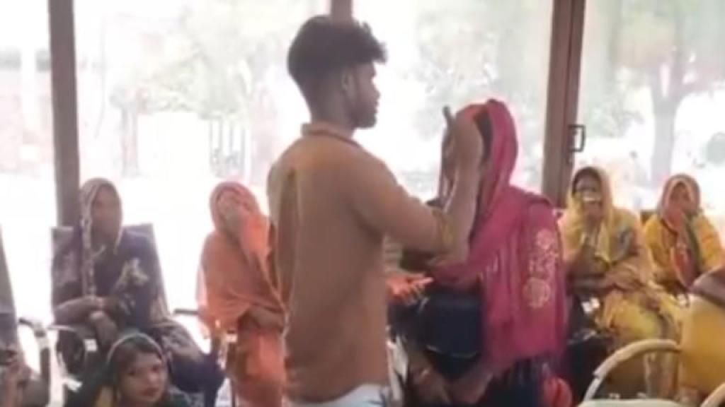 पति रोजी-रोटी के लिए गया मुंबई, इधर पत्नी को देवर से हो गया प्यार; पंचायत ने दोनों की शादी कराई