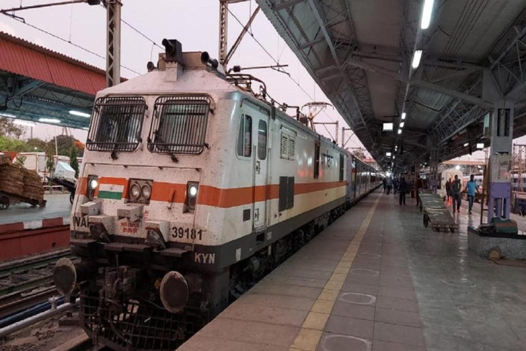 भारतीय रेलवे ने आरा-सासाराम और देशनोक स्टेशन पर ट्रेनों का ठहराव शुरू किया