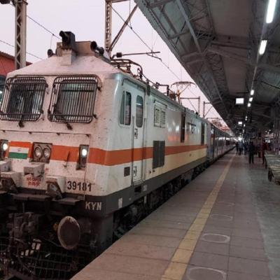 भारतीय रेलवे ने आरा-सासाराम और देशनोक स्टेशन पर ट्रेनों का ठहराव शुरू किया