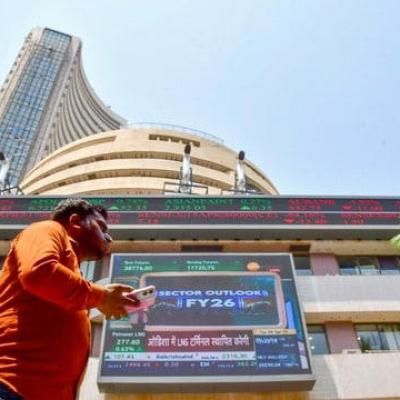 स्वतंत्रता दिवस पर देखें कौन रहे स्टॉक मार्केट के असली हीरो, सिर्फ 1 साल में पैसा कर दिया डबल