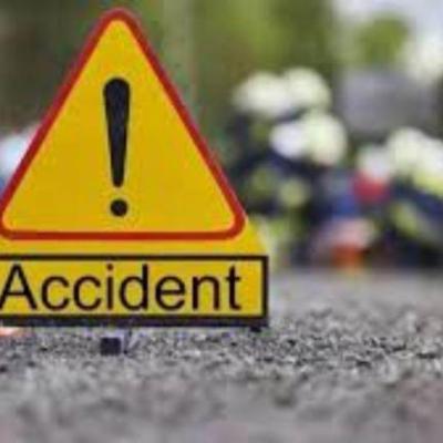 UP Accident: आगरा-लखनऊ एक्सप्रेसवे पर ट्रक में घुसी पिकअप, एक की मौत; दो गंभीर रूप से घायल