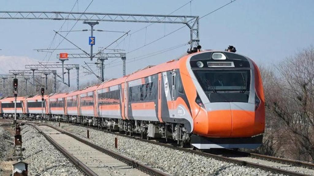 जमालपुर–हावड़ा वंदे भारत एक्सप्रेस को आज दिखाई जाएगी हरी झंडी, जानें रूट और किराया