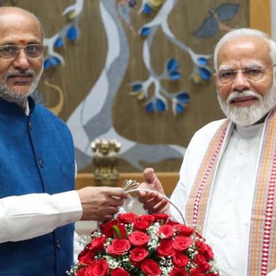 तमिलनाडू के ‘मोदी’ के रूप में जाने जाते हैं सीपी राधाकृष्णन, यहां जानें शिक्षा और राजनीतिक करियर