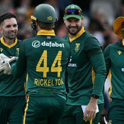 दक्षिण अफ्रीका की तूफानी जीत, इंग्लैंड के दो प्लेयर ही बना सके 15+ रन; मार्करम और महाराज ने काटा गदर