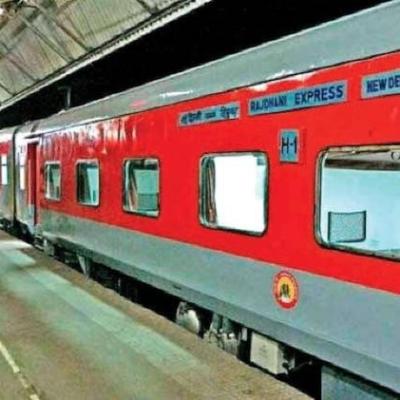 Indian Railway: रेल यात्रियों के लिए गुडन्यूज! आज से चलेंगी ये पूजा स्पेशल ट्रेनें, देखें लिस्ट