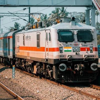 Indian Railways News: मध्य प्रदेश में 4 से 6 अक्टूबर तक कई ट्रेनें निरस्त, इन ट्रेनों का मार्ग परिवर्तित, यहां देखें पूरी लिस्ट