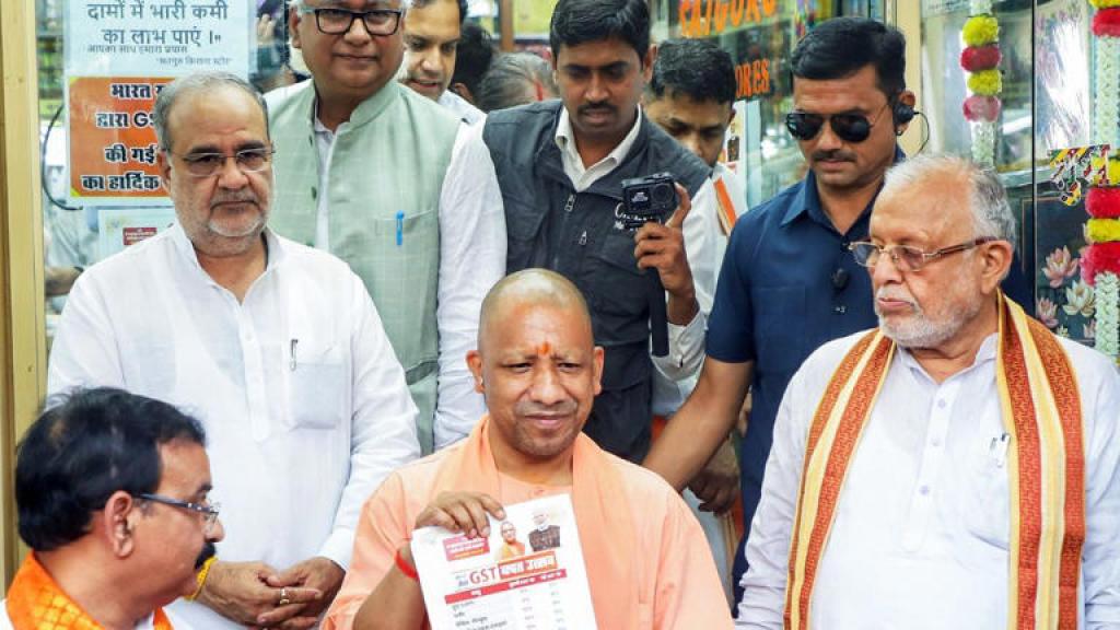 GST सुधारों से बाज़ारों में आई नई रौनक: UP सीएम योगी ने पीएम मोदी के जीएसटी सुधारों की सराहना की