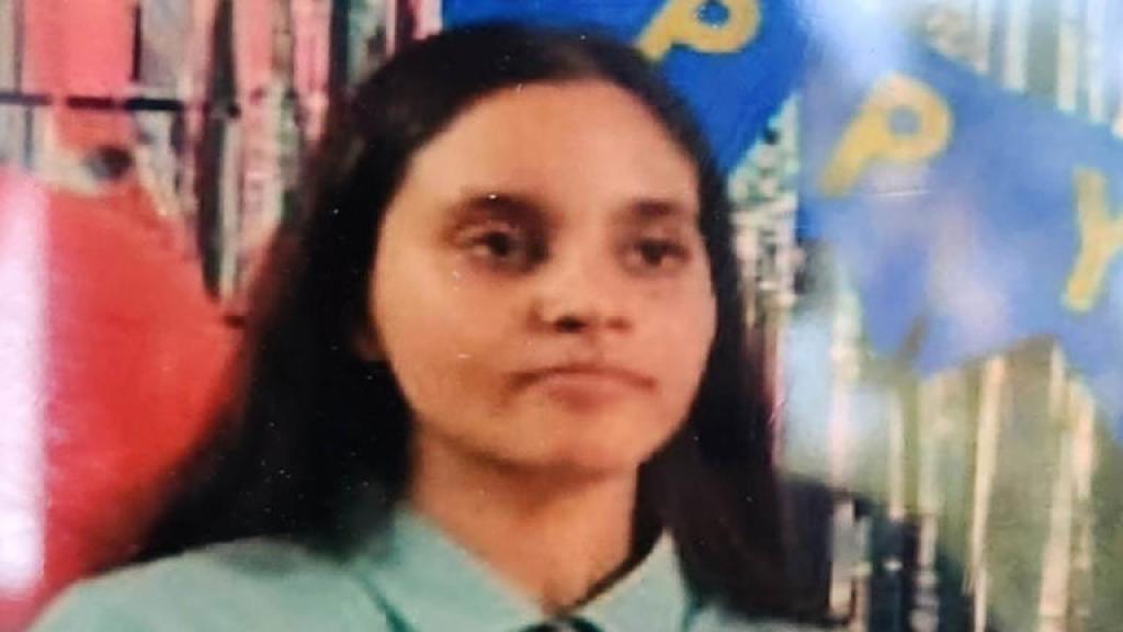 Meerut News : अपनी आंखों के सामने खून से लथपथ बेटी को देख रोती रही मां, सेना के वाहन से कुचलकर हुई छात्रा की मौत