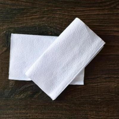 ट्रेन से करने वाले हैं लंबी दूरी का सफर? अपने बैग में खाने के साथ जरूर रखें ये 3 चीजें