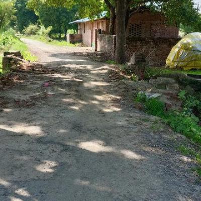 बोले प्रयागराज : मुख्य सड़कें तो बनीं लेकिन गांवों को जोड़ने वाले संपर्क मार्ग आज भी खस्ताहाल