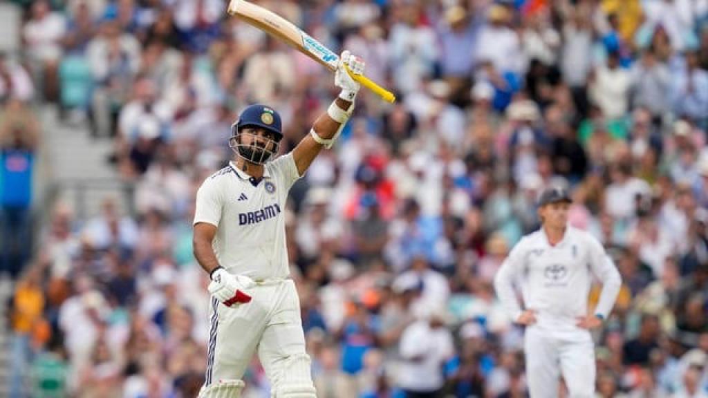 14 साल बाद भारत के नाइट वॉचमैन ने किया ये कमाल, रिकॉर्ड बुक में जुड़ा आकाशदीप का नाम