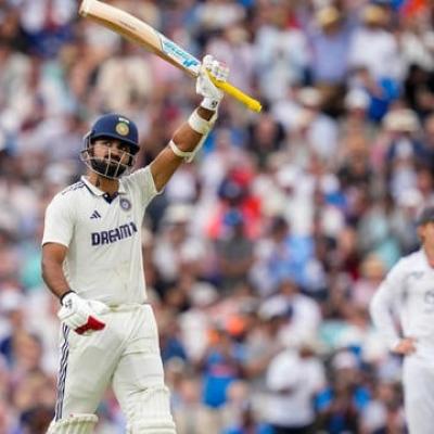 14 साल बाद भारत के नाइट वॉचमैन ने किया ये कमाल, रिकॉर्ड बुक में जुड़ा आकाशदीप का नाम