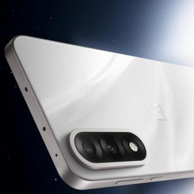 लॉन्च होते ही आया ऑफर, 50MP सेल्फी कैमरा वाले फोन की सेल देख लगी भीड़!