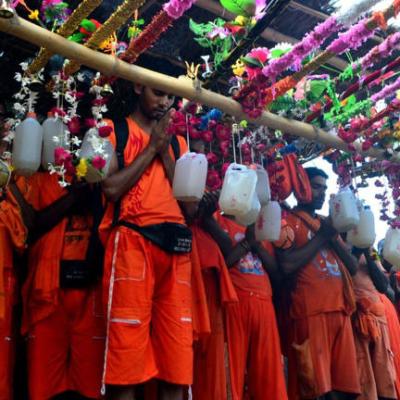 Kanwar Yatra 2025 : कांवड़ यात्रा पर जा रहे हैं, तो अपने साथ जरूर लेकर जाएं ये चीजें