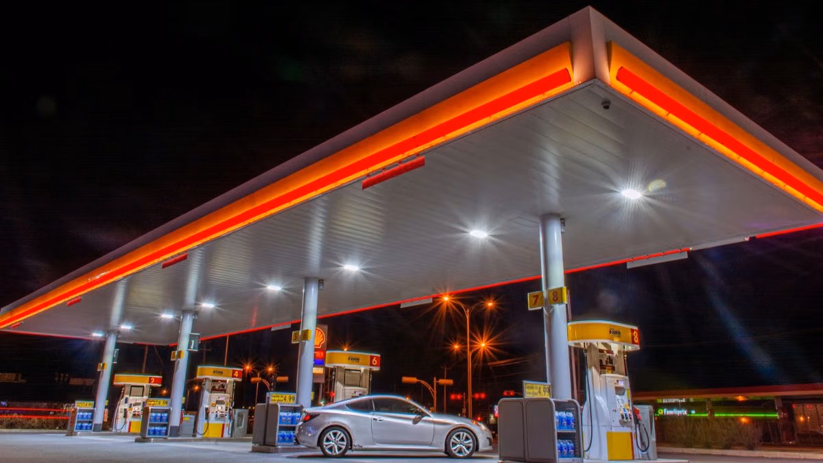 Petrol Diesel Price Hike: युद्ध का असर शुरू, पेट्रोल के दाम में अचानक 5 रुपये प्रति लीटर का इजाफा, देश के करीब 7000 पेट्रोल पंप पर सीधा असर